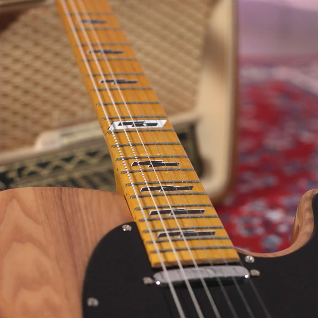 Parallelogram_Aged_Black_Shop_1080x1080_03