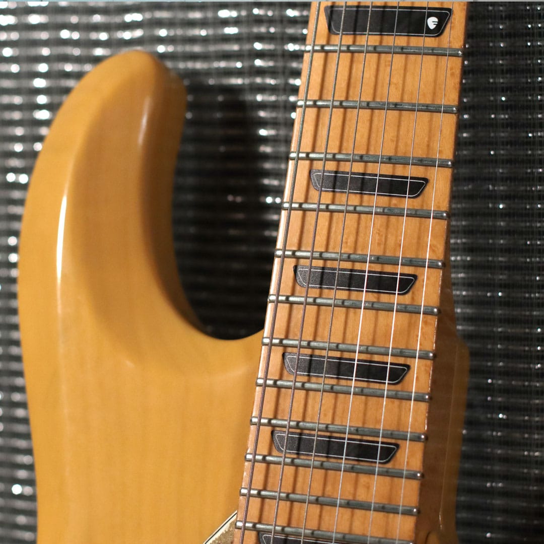 Trapezoid_Aged_Black_Shop_1080x1080_02