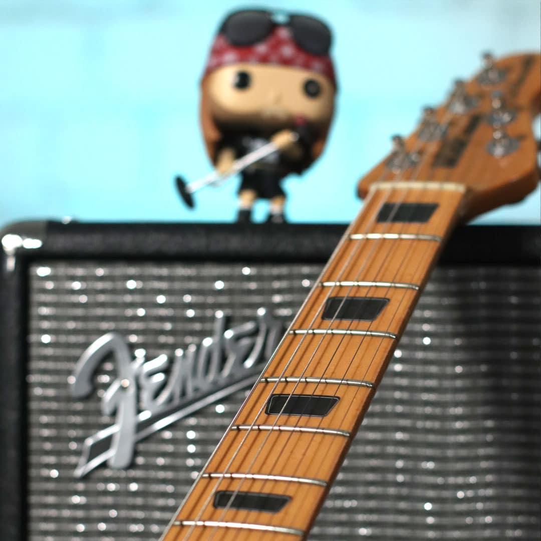 Trapezoid_Aged_Black_Shop_1080x1080_03