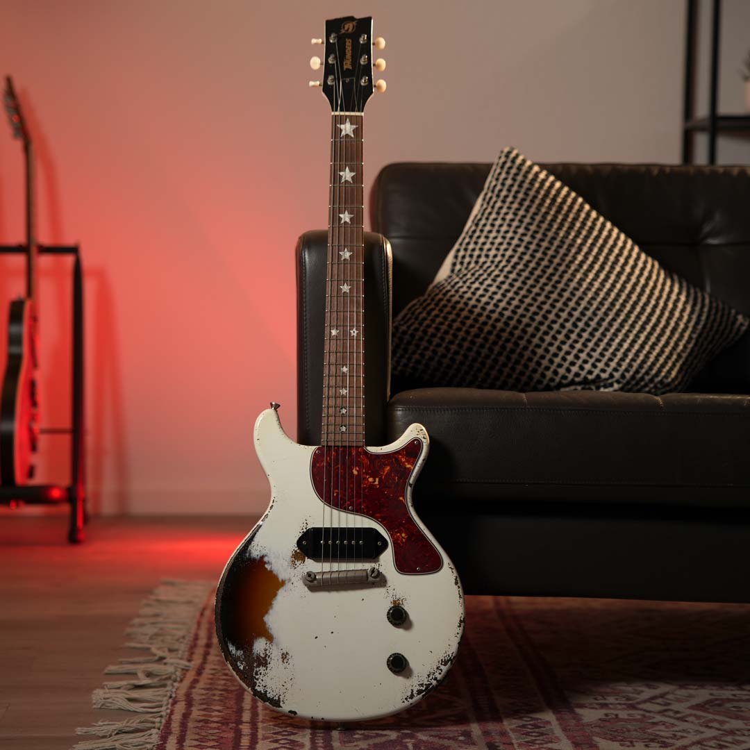 Stars_Smokey_Aged_Shop_1080x1080_01 Stars_Smokey_Aged_Shop_1080x1080_01